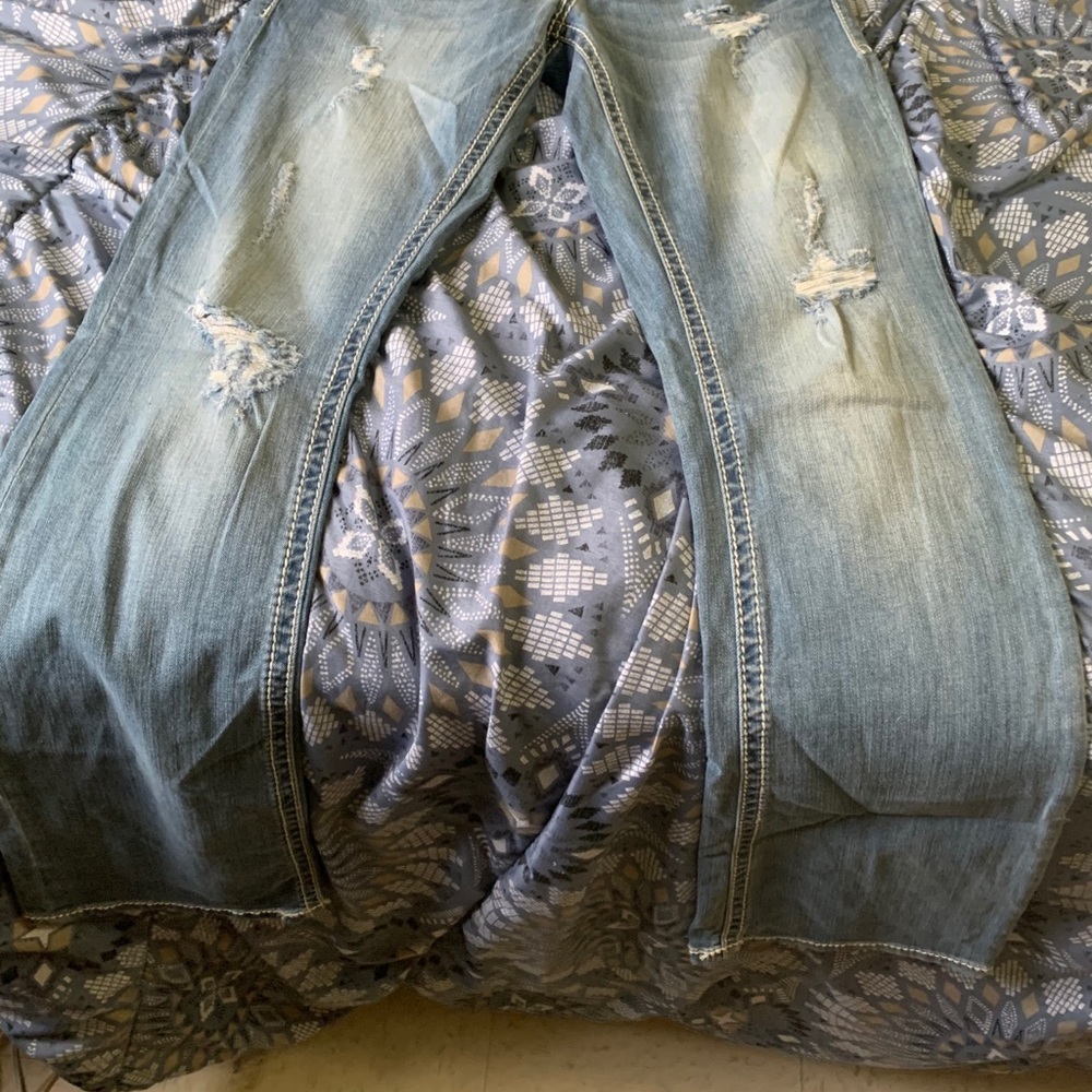 Jeans - Picture 2 of 3